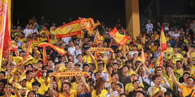 Tinh thần mạnh mẽ của cổ động viên