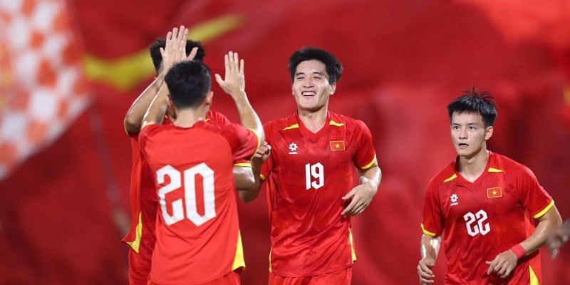 Khoảnh khắc các cầu thủ U23 Việt Nam ăn mừng bàn thắng quan trọng