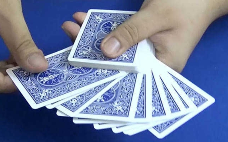 Tìm hiểu về các loại bài lá dùng để biểu diễn ảo thuật
