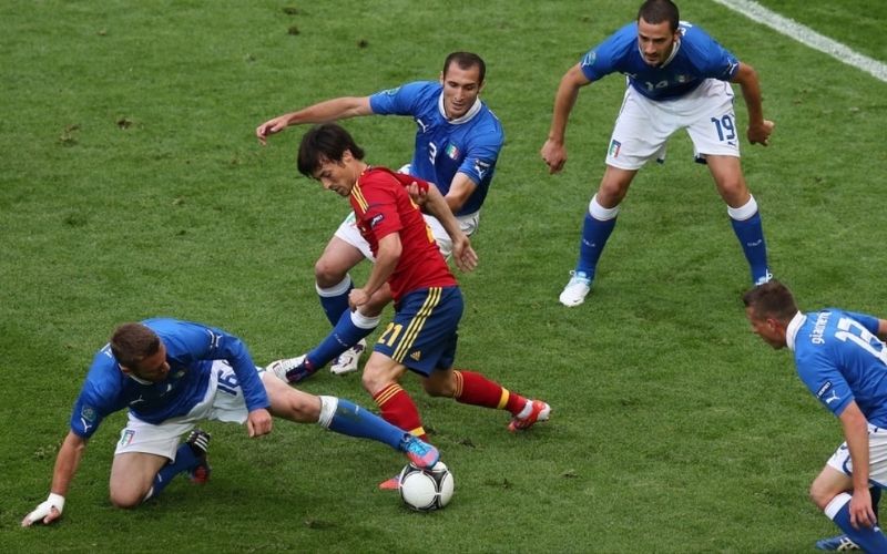 Vai trò của hậu vệ quét (Libero) trong sơ đồ chiến thuật