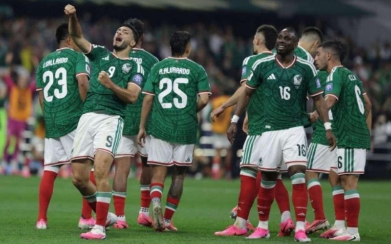 Đội tuyển Mexico quyết tâm tỏa sáng rực rỡ trước sự cổ vũ của khán giả nhà