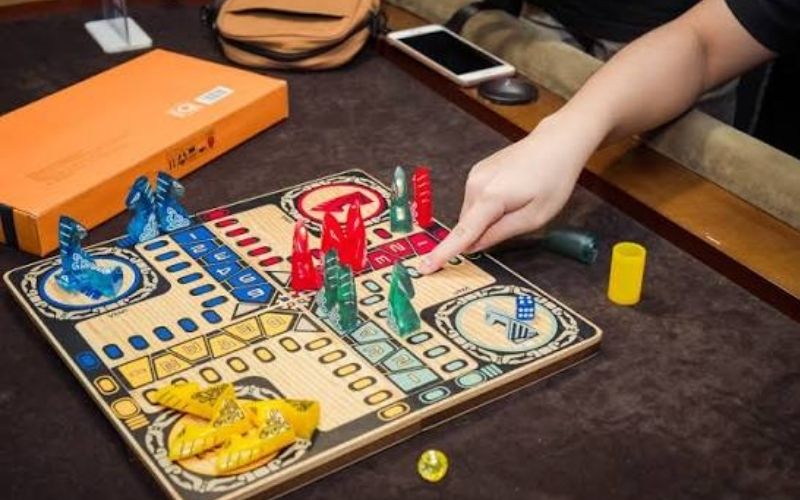 Nét Đẹp Văn Hóa Qua Các Bộ Môn Giải Trí Với Xúc Xắc